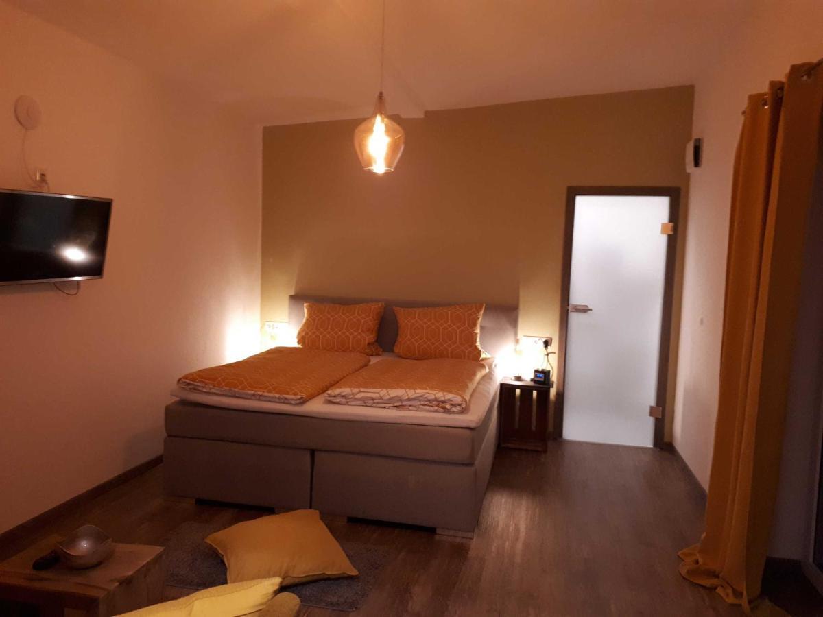 אברשטאדט Weinlodge Am Geissberg מראה חיצוני תמונה